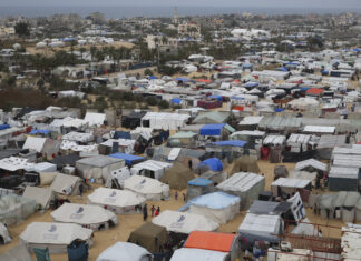 Biden anuncia lanzamientos aéreos de alimentos para Gaza y un posible corredor marítimo