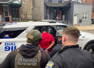 Se busca al último sospechoso en tiroteo mortal en autobús en Filadelfia último