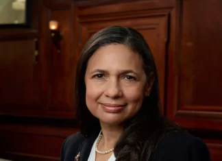 Varsovia Fernández deserving of a PhD in Community Varsovia Fernández