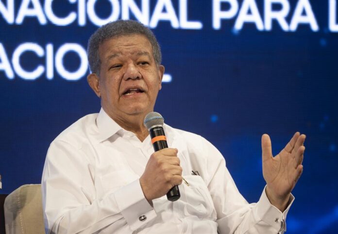 El expresidente Fernández defiende la soberanía dominicana y rechaza acusaciones de racismo soberanía