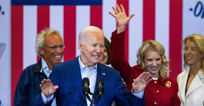 La-Familia-Kennedy-se-reunió-en-Filadelfia-para-darle-su-respaldo-a-Biden biden