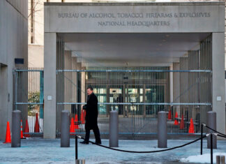 Reporte: 68.000 armas de fuego fueron traficadas en establecimientos sin licencia en EE. UU. en 5 años