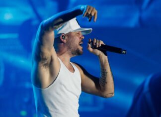 Residente a punto de concluir el guion de su película sobre Puerto Rico, su salto al cine residente