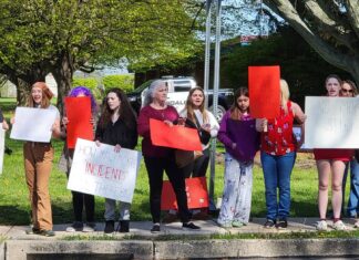 Siguen las protestas por el mal manejo de NPSD ante el asalto brutal a una estudiante de 12 años, mientras se complica el caso de quien la atacó