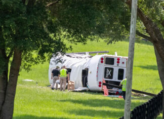 Conductor fumó aceite de marihuana y tomó fármacos antes de choque que mató a 8 mexicanos en Florida mexicanos