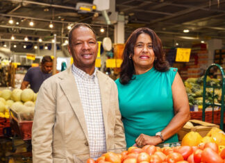 Empoderando comunidades y pequeños negocios comunidades empoderadas empowered communities community