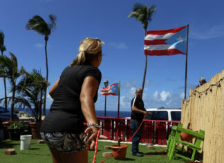 Decenas de personas refugiadas y vías clausuradas por las fuertes lluvias en Puerto Rico Fuertes lluvias en PR