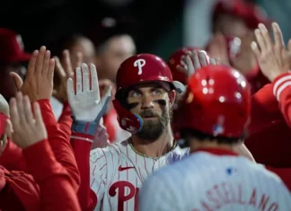 Harper homers and Bohm extends his hitting streak as the streaking Phillies beat the Giants 5-4 Bryce Harper Giants