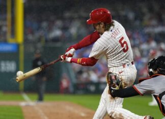 Suárez has strong 6-inning outing as the streaking Phillies rout the Giants 14-3 streaking Phillies