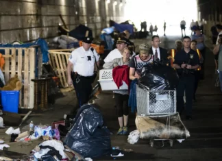 Homeless encampment cleared from drug-plagued Philadelphia neighborhood homeless heroin camps