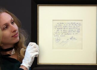 La servilleta con el primer contrato de Messi sale a subasta en Londres por 350 mil euros servilleta de messi