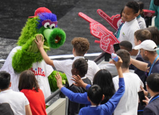 En Londres se vive la euforia de los fans de los Filis