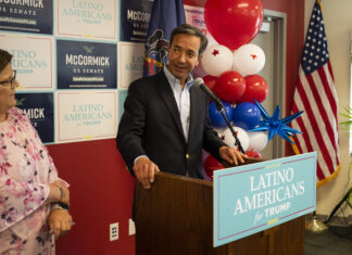 Campaña de Trump abre nueva oficina en zona de Pensilvania con gran población latina