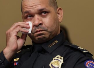 El policía del asalto al Capitolio que ahora hace campaña por Biden: «Trump nos traicionó» capitolio