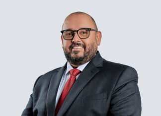 ¿Trump puede permitir que los estudiantes extranjeros obtengan la residencia permanente? trump