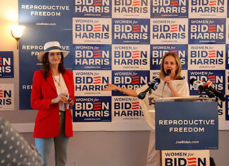 La actriz Lynda Carter se une a la campaña de Biden en los suburbios de Filadelfia biden