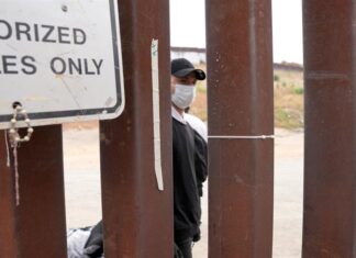 Normalidad en el mayor puerto migratorio de California tras restricciones de Biden biden