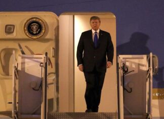 Trump llega a Atlanta en su avión privado para su primer debate con Biden trump