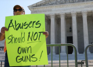 Supremo de EE. UU. ratifica prohibición federal de portar armas a acusados de violencia doméstica armas