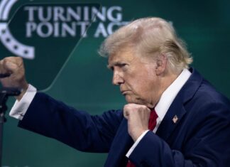 Trump se dirige a los cristianos, y vuelve a decir que después de que voten por él ya no será necesario que vuelvan a votar