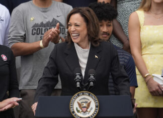 Las maratónicas horas de Kamala tras el anuncio histórico Kamala