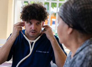 As doctors leave Puerto Rico in droves, a rapper tries to fill the gaps Puerto Rico