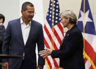 Pierluisi y secretaria de Energía federal fomentan transformación energética en la isla energética