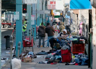 Abordan la creciente indigencia de menores indigencia