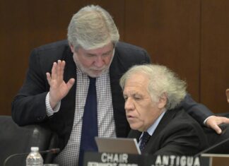 Almagro pedirá a la Corte Penal Internacional el arresto de Maduro por “baño de sangre” ARRESTO