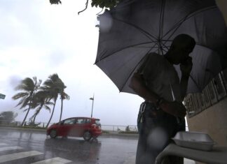 Cierran escuelas, universidades y tribunales en Puerto Rico por la tormenta Ernesto tormenta