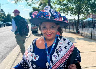 Demócratas en Chicago transforman resignación en optimismo ante candidatura de Kamala Harris Kamala Harris