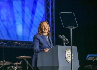 Harris tacha de «división y falta de respeto» los ataques de Trump a su identidad racial