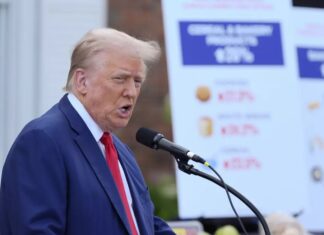 Trump habla de economía y geopolítica en un intento por revertir las nuevas tendencias