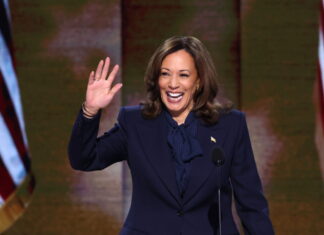 Kamala Harris es la candidata oficial del Partido Demócrata que enfretará a Trump el 5 de noviembre en las elecciones presidenciales de EE. UU.