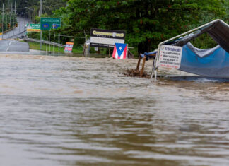 En Fotos | Ernesto se aleja de Puerto Rico convertido en huracán categoría 1