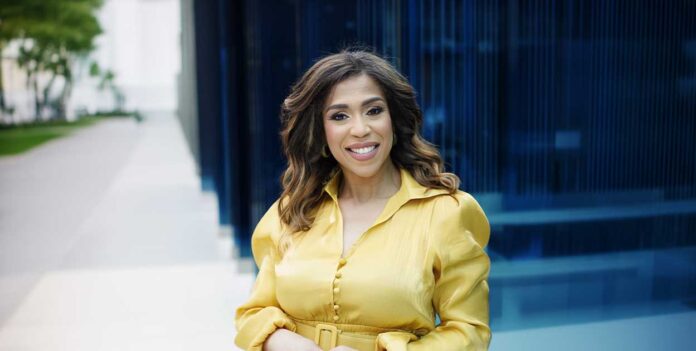 slider-elizabeth Elizabeth Torres