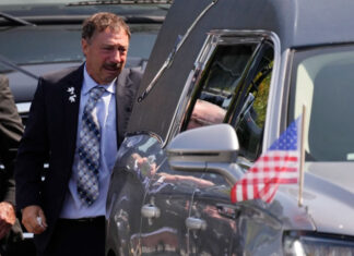 Father of Gaudreau brothers helps out on the ice at Philadelphia Flyers practice Father