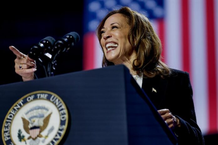 Harris capta el voto latino joven y masculino con medidas económicas y educativas Harris