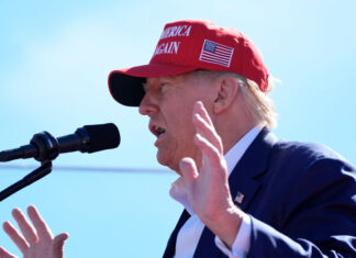 Trump acusa falsamente a inmigrantes en Ohio de comerse a las mascotas Trump