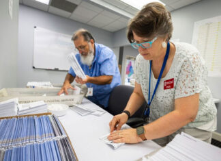 Varios estados en EE. UU. hacen cambios de última hora en sus reglas para votar votar