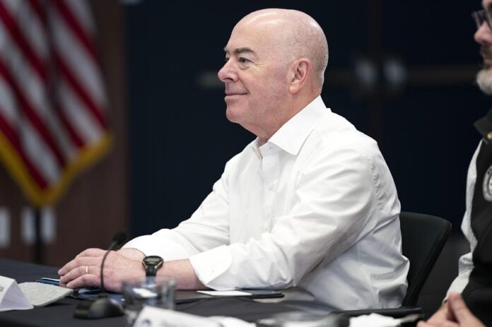 EE.UU. mantiene alerta de terrorismo alta para 2025 por las elecciones y guerra en Gaza terrorismo