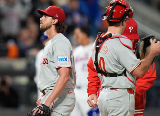 Filis quedan a una derrota de eliminación tras perder 3er juego de serie divisional ante Mets Filis
