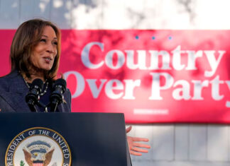 Harris calls on Republican voters to put ‘country first’ as Trump woos Latino voters Harris