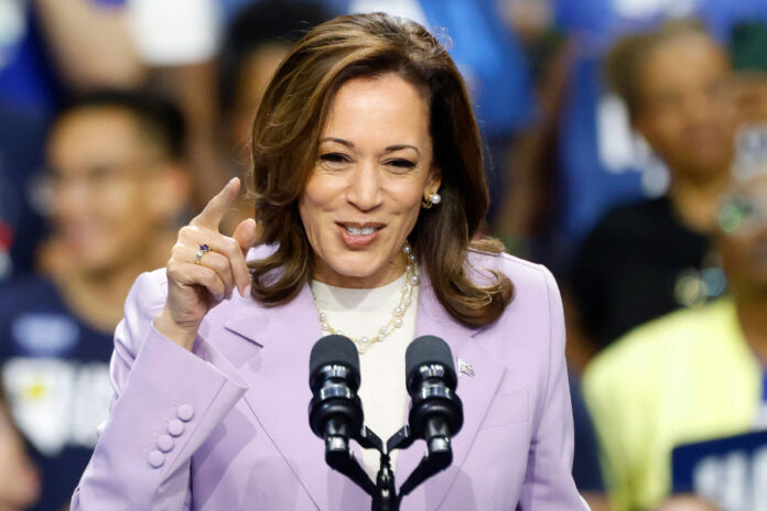 Kamala-Harris-se-pasa-a-la-cumbia-para-atraer-a-los-votantes-latinos Kamala Harris