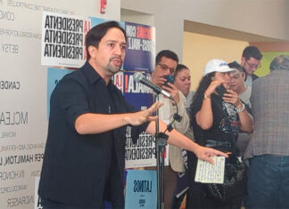 Lin-Manuel Miranda y Maya Harris unen sus voces en Filadelfia Harris
