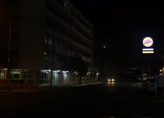 Más de 310.000 clientes se quedan sin luz en Puerto Rico