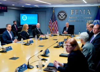 ¿Qué papel desempeña FEMA en la asistencia para los damnificados por huracanes en EE. UU.? FEMA