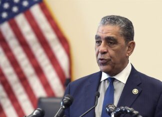 El dominicano Adriano Espaillat, elegido presidente del Caucus Hispano del Congreso Adriano Espaillat