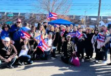 ÚLTIMA HORA! Boricuas se unen en Esperanza Arts Center para manifestar su orgullo e impulsar el voto latino