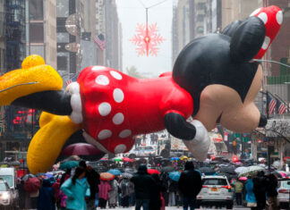 Desfile del Día de Acción de Gracias de Macy’s: globos gigantes, clima lluvioso y 21 manifestantes arrestados Día de Acción de Gracias